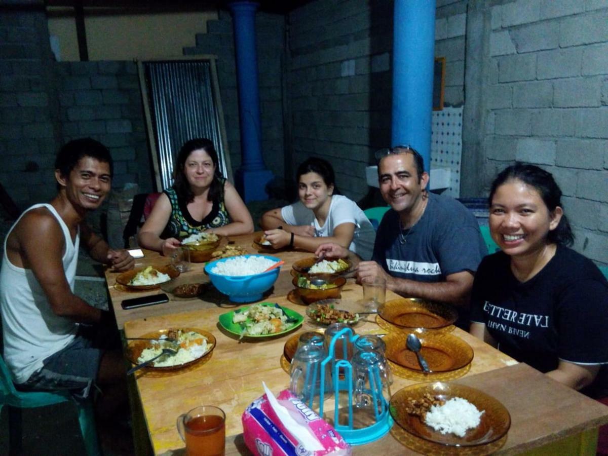 Harry & Mimin Homestay Gorontalo Exterior photo